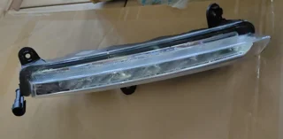 مه شکن جلو راست چری آریزو 5